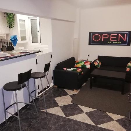 Ellanikou Apartment In Pankrati Vipgreece Атина Екстериор снимка